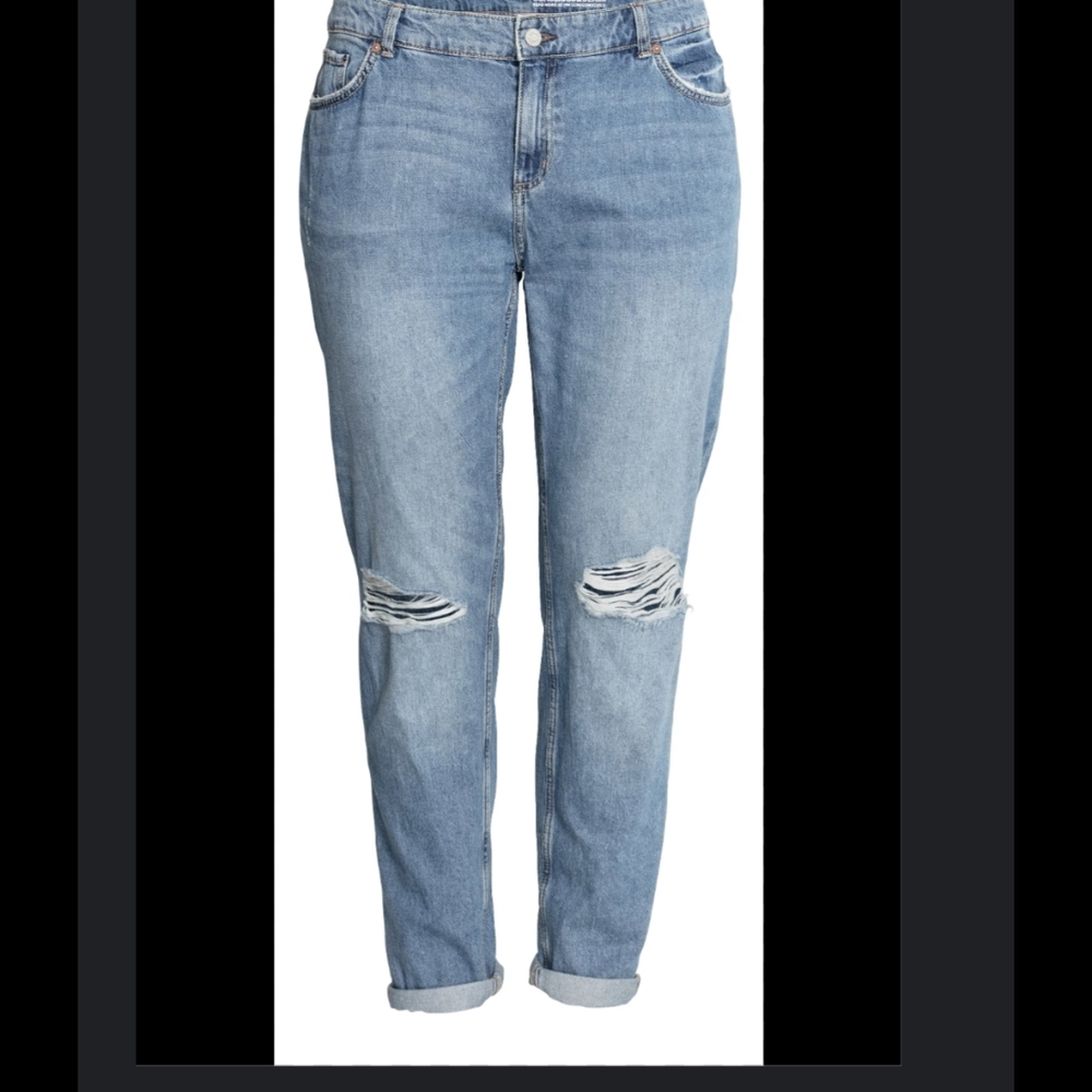 H&M Light Blue Distressed Boyfriend Jeans